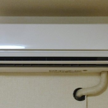 東京都武蔵野市で2018年製の日立のルームエアコン【中古品】を買取しました。