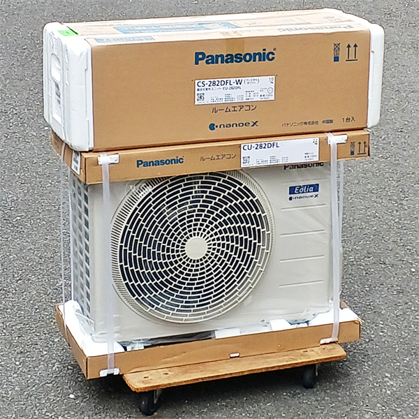 店頭にて2022年モデルのPanasonic(パナソニック)のルームエアコン 