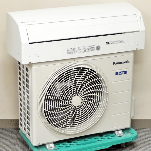Panasonic 8畳用エアコン CS-250DFL-W - 季節、空調家電 Panasonic 8畳用エアコン CS-250DFL-W - 季節、空調家電
